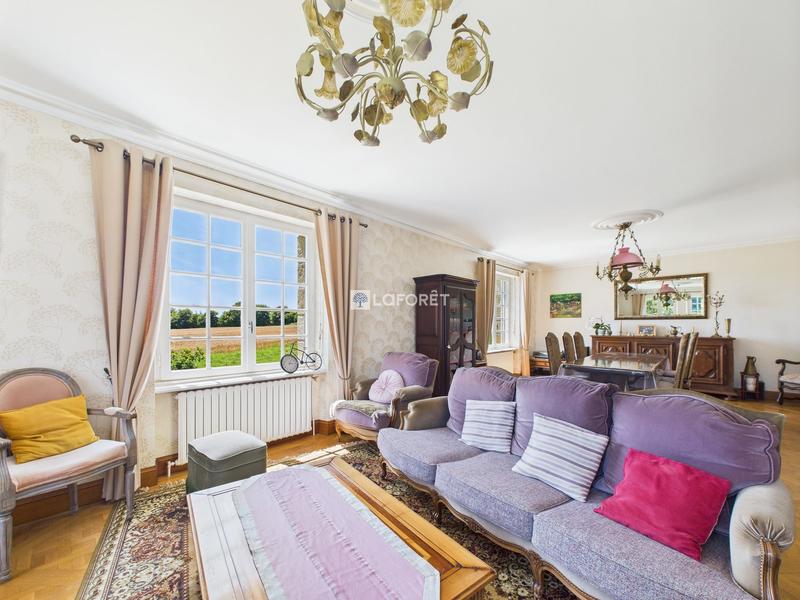 Maison - 206 m² - 8 pièces