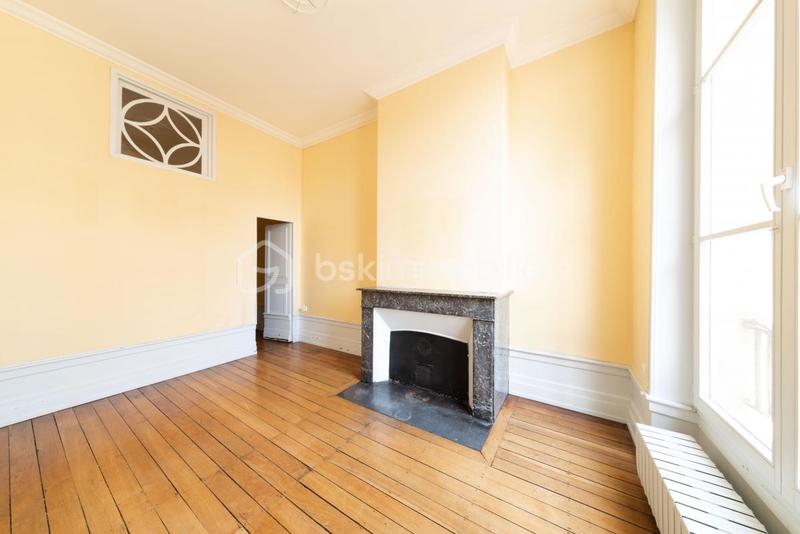 Appartement bourgeois - 196 m² - 8 pièces