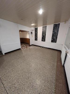 Local commercial - 160 m² - 7 pièces