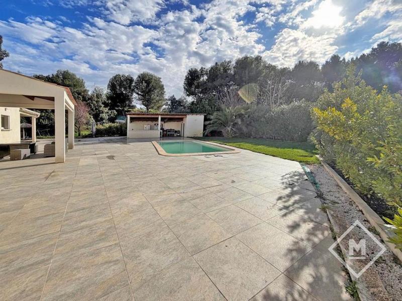 Maison d'architecte - 250 m² - 7 pièces