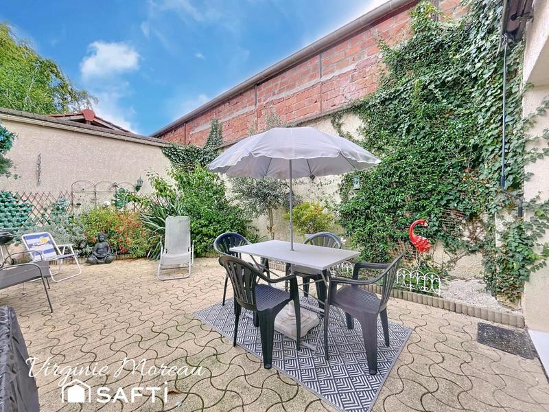 Maison - 96 m² - 6 pièces