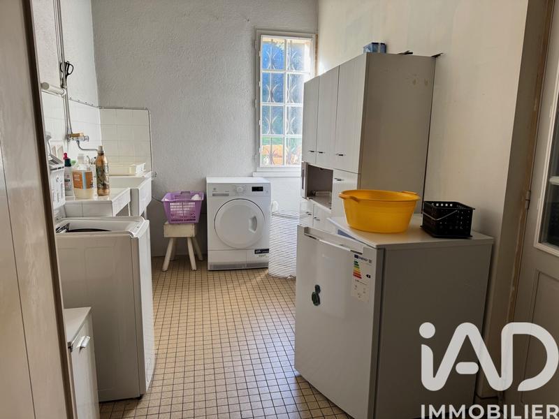 Maison - 250 m² - 8 pièces