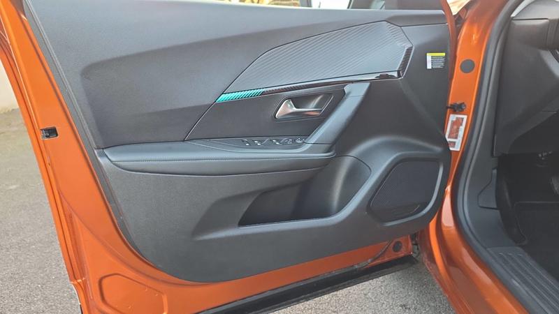 Peugeot 2008 II 1.2 PureTech 130 Eat8 Allure Pack