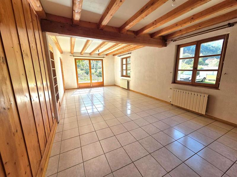 Maison - 205 m² - 9 pièces
