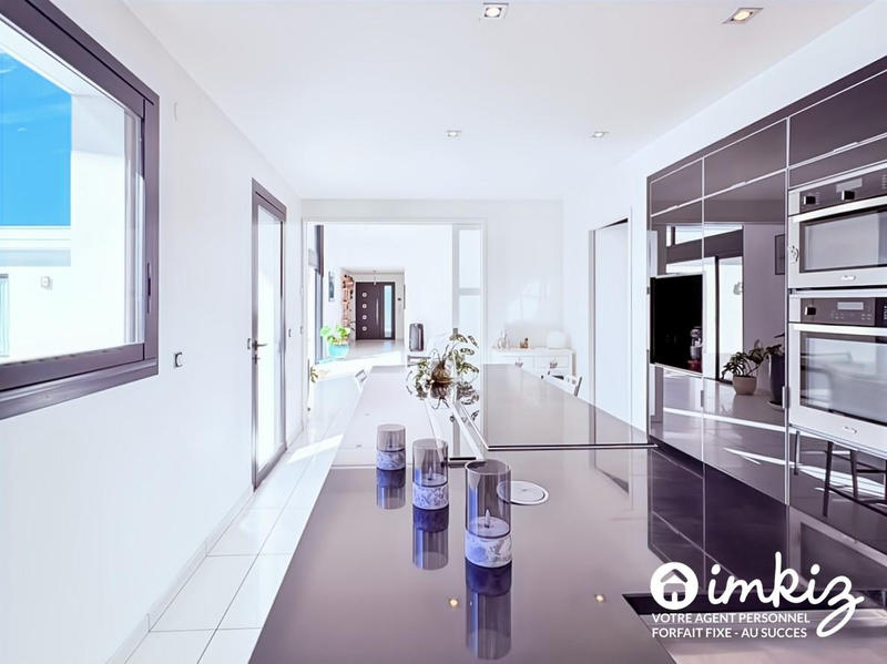 Maison - 172 m² - 5 pièces