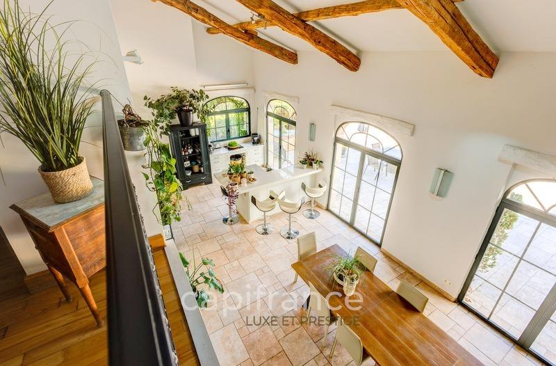 Demeure - 352 m² - 10 pièces