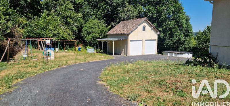 Maison - 170 m² - 8 pièces