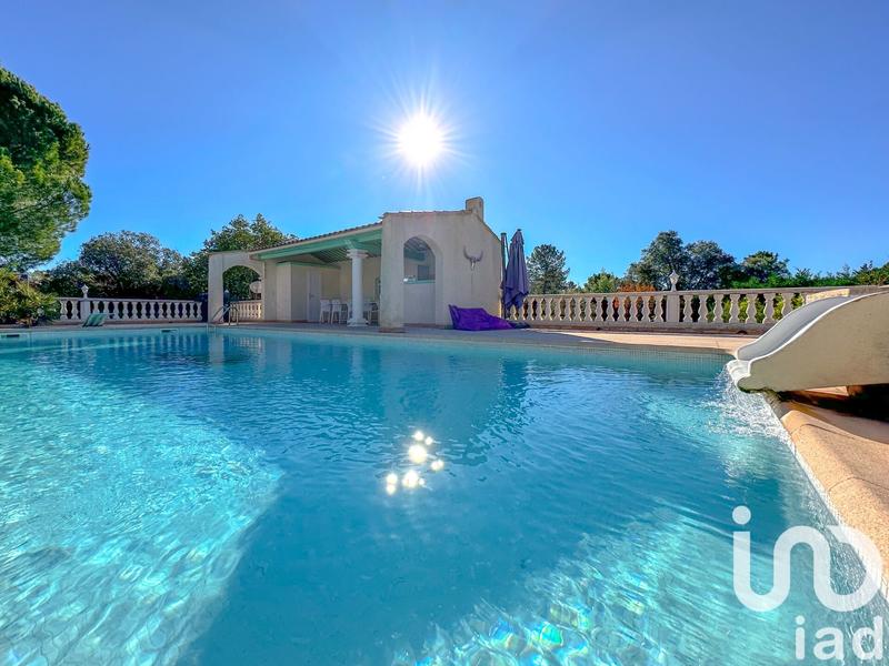 Maison - 258 m² - 10 pièces