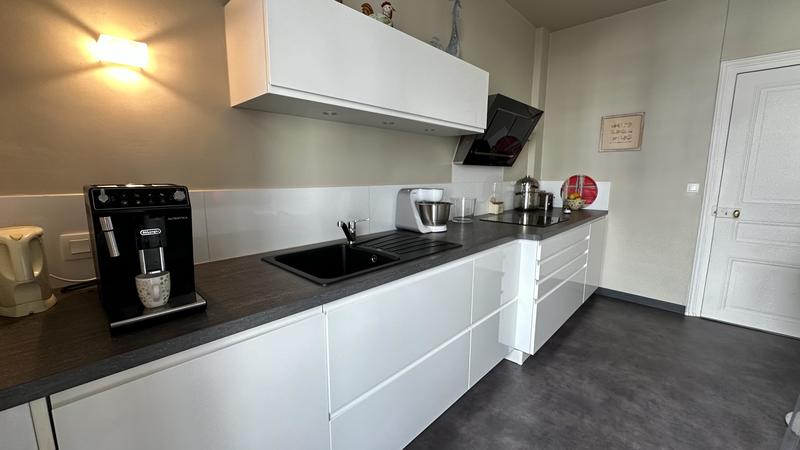 Appartement - 153 m² - 6 pièces