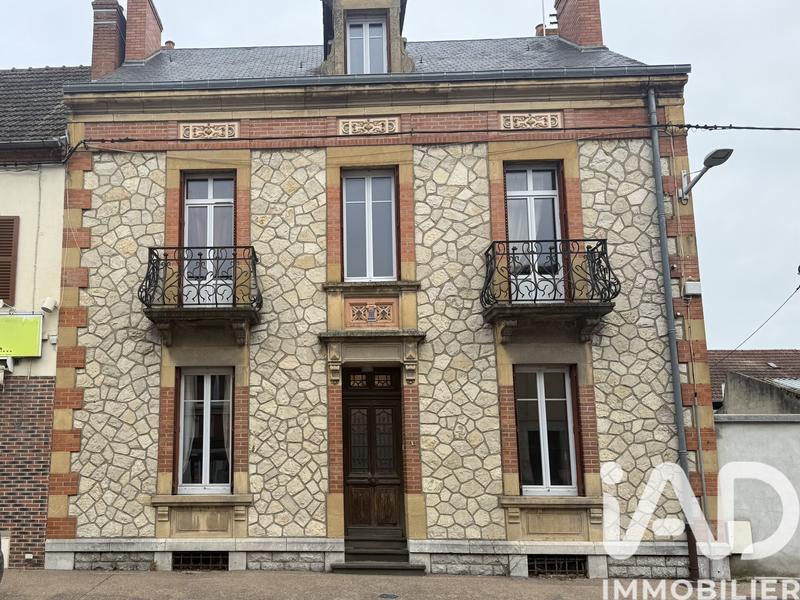 Maison de ville - 195 m² - 8 pièces