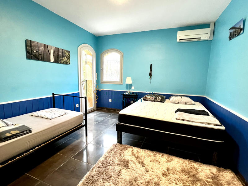 Villa - 230 m² - 10 pièces