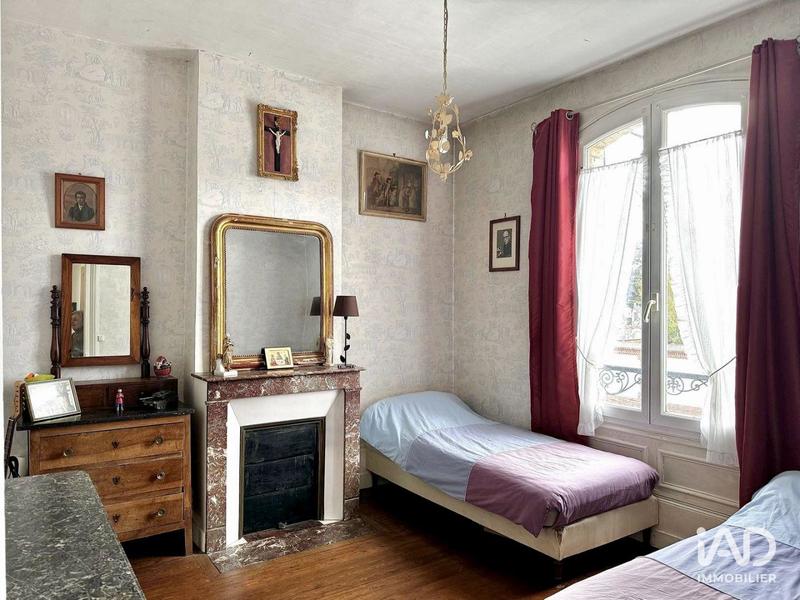 Maison - 176 m² - 10 pièces