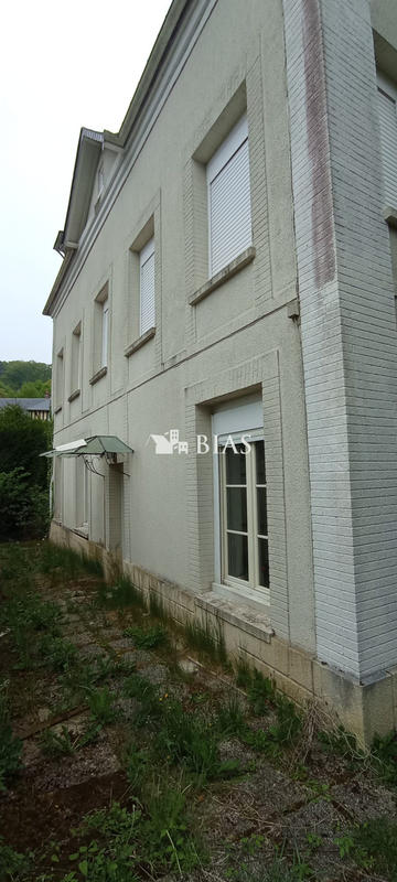 Maison - 243 m² - 9 pièces