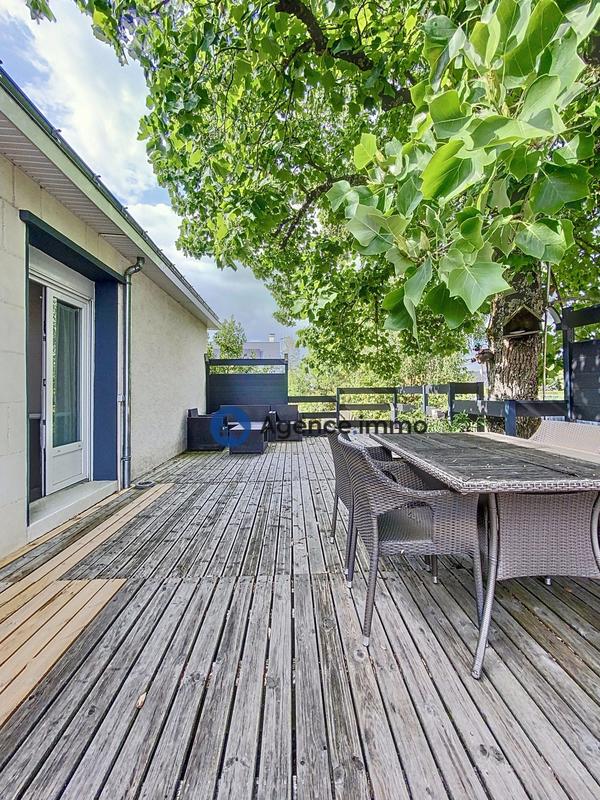 Maison traditionnelle - 106 m² - 7 pièces