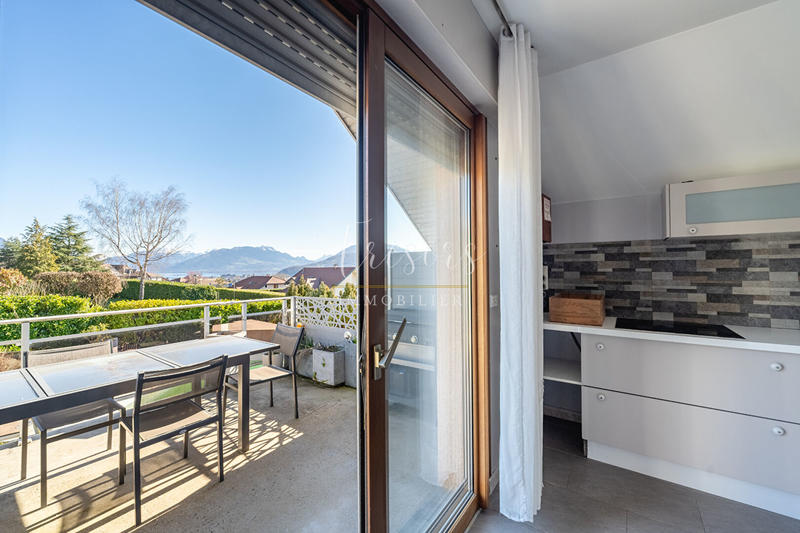 Maison - 270 m² - 12 pièces