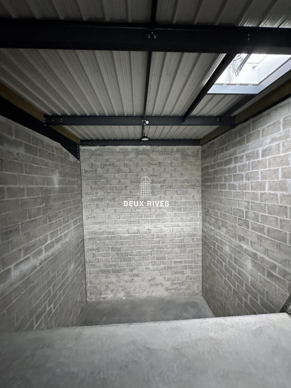 Local d'activités - 160 m²