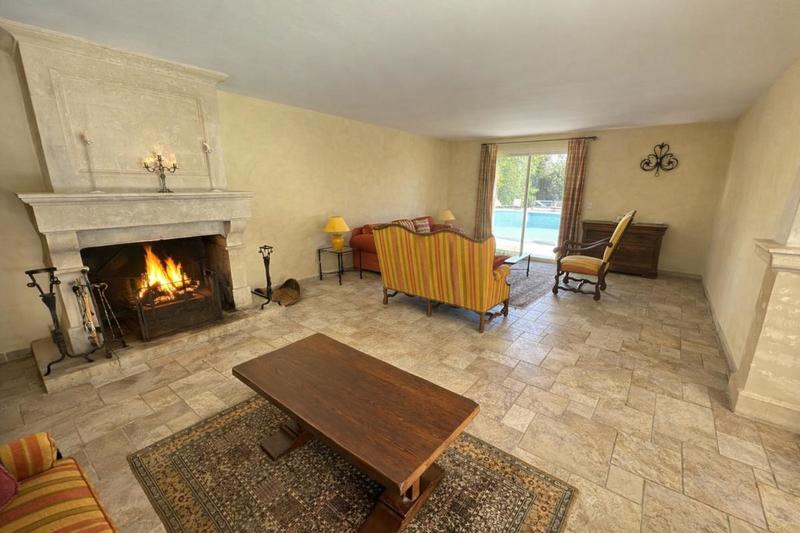 Villa - 293 m² - 8 pièces