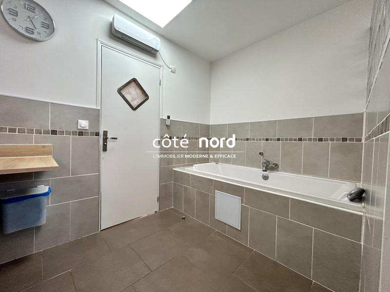 Maison - 248 m² - 8 pièces