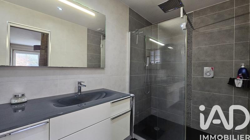 Maison - 208 m² - 8 pièces