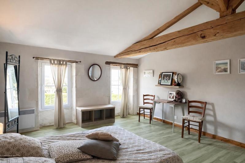 Maison - 240 m² - 5 pièces