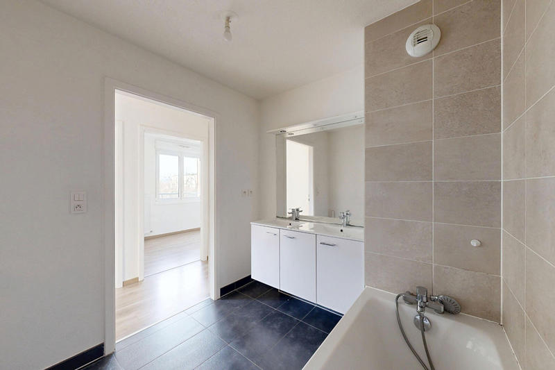 Appartement - 80 m² - 4 pièces