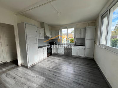 Maison - 98 m² - 5 pièces