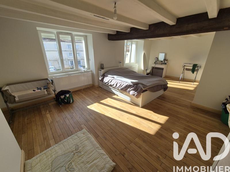 Maison - 205 m² - 8 pièces