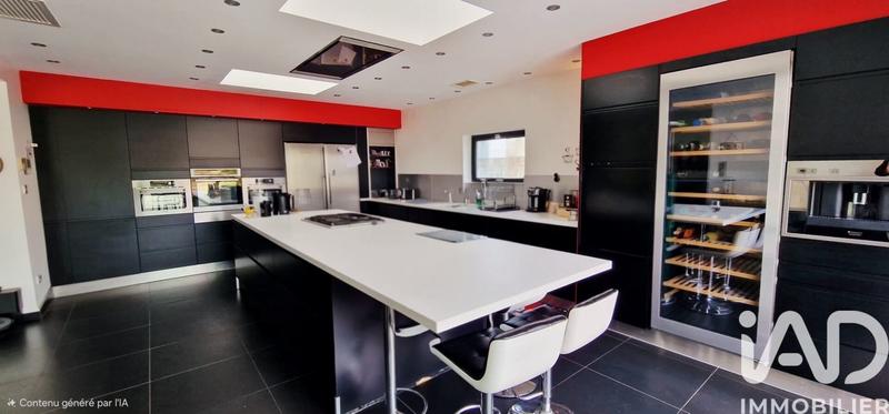 Maison - 285 m² - 5 pièces