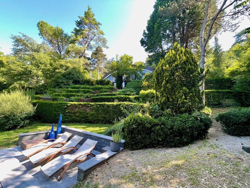 Maison - 260 m² - 7 pièces