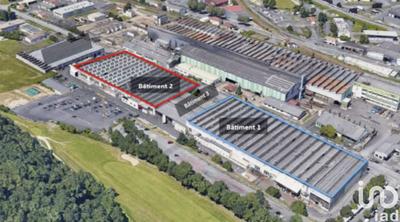 Local commercial - 28 000 m²