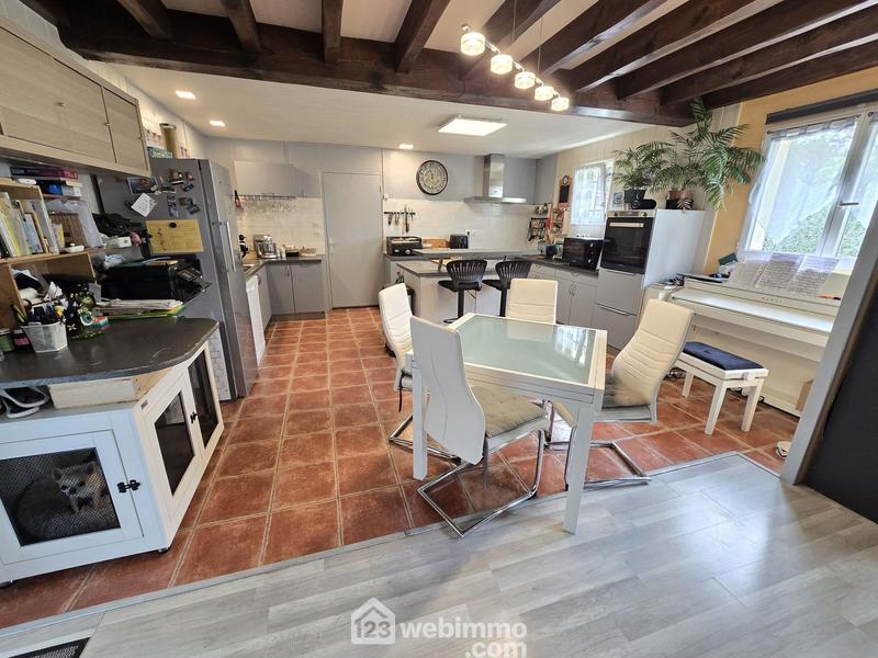 Maison - 138 m² - 5 pièces