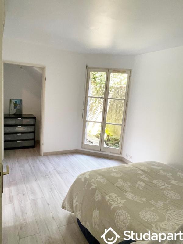 Chambre - 13 m² - 1 pièce
