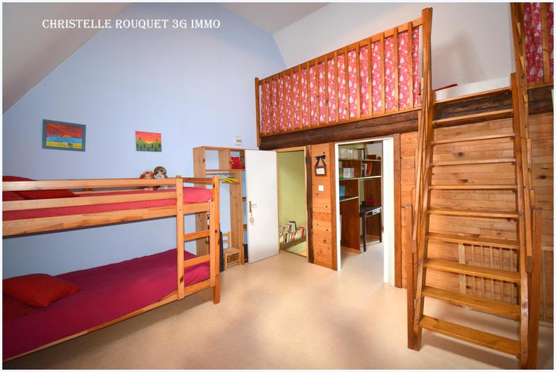 Villa - 137 m² - 8 pièces