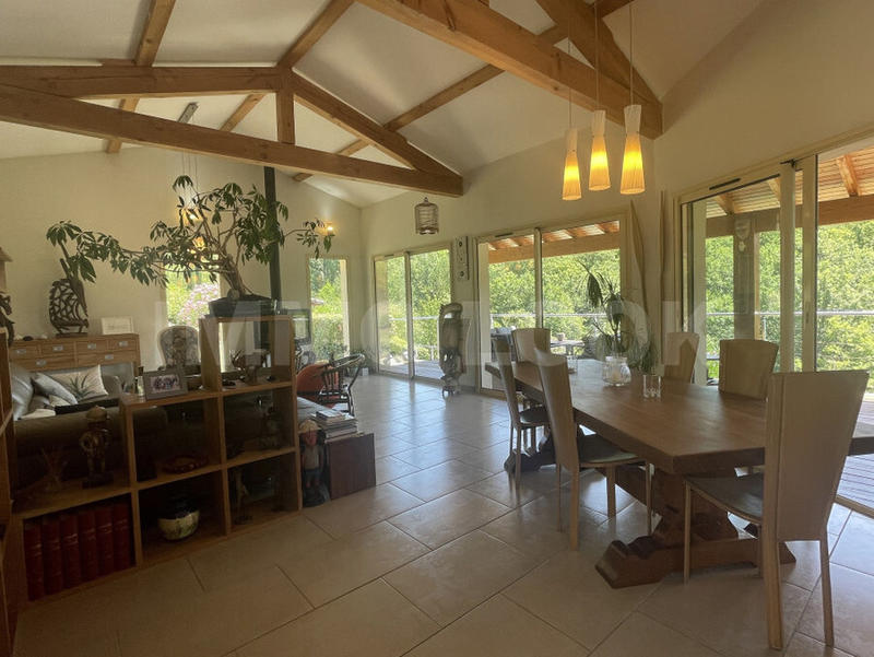 Maison - 190 m² - 7 pièces