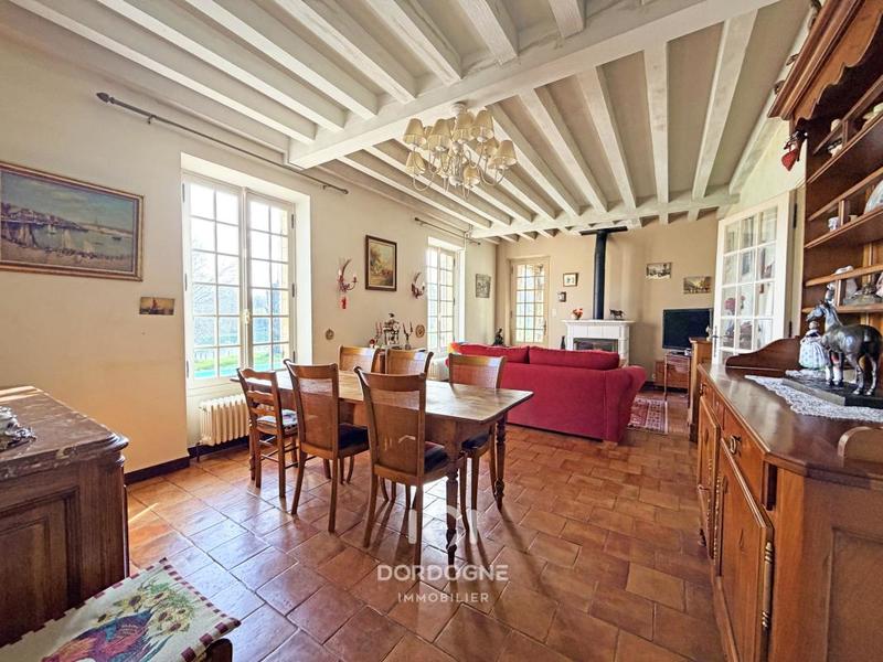 Propriété - 145 m² - 5 pièces