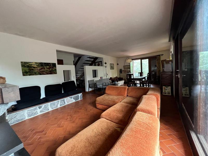 Maison - 130 m² - 8 pièces