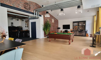 Loft - 205 m² - 5 pièces