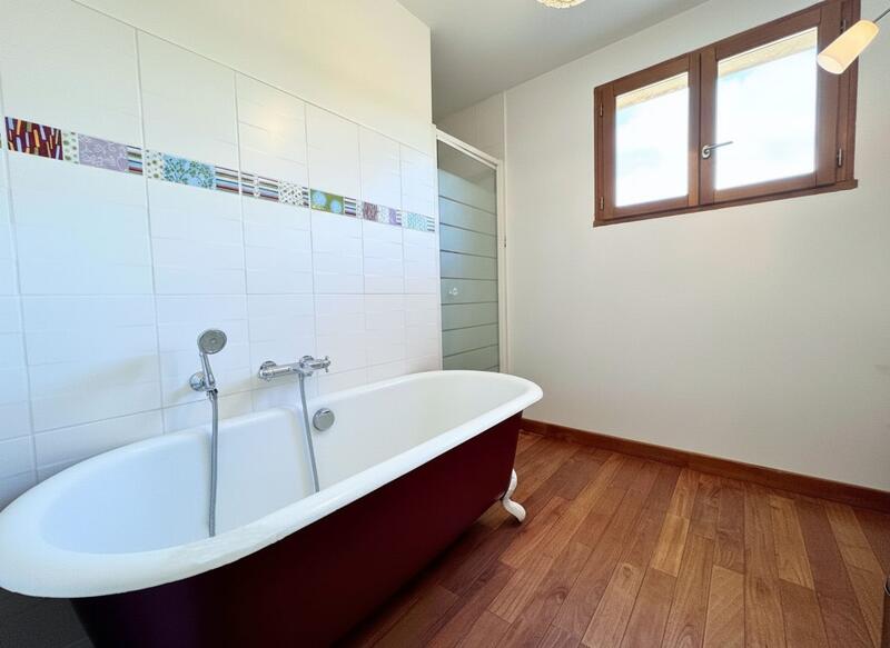 Villa - 192 m² - 7 pièces