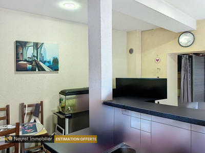 Appartement - 80 m² - 4 pièces