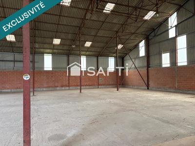 Local commercial - 900 m² - 10 pièces