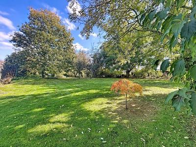 Terrain constructible - 1 395 m²