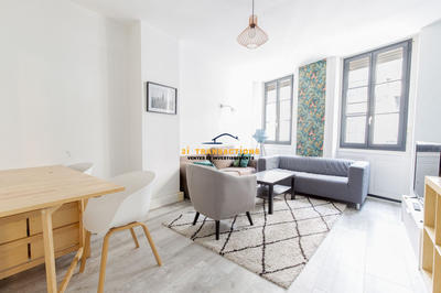 Appartement - 94 m² - 4 pièces