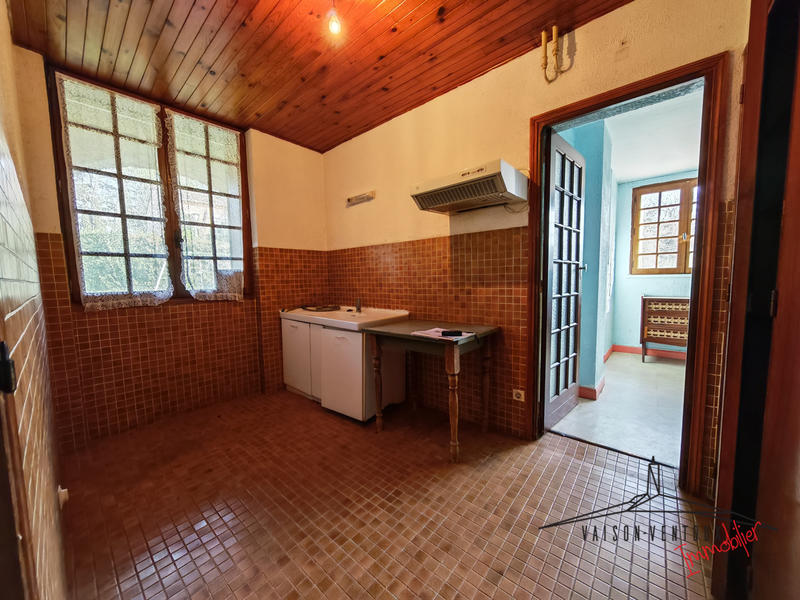 Villa - 235 m² - 9 pièces