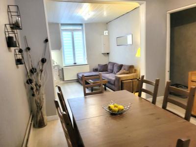 Maison - 96 m² - 4 pièces