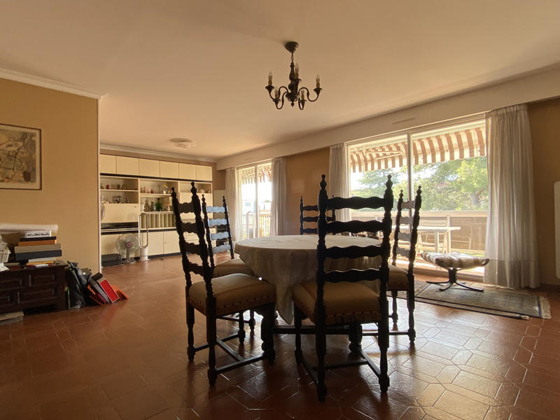 Appartement - 140 m² - 5 pièces