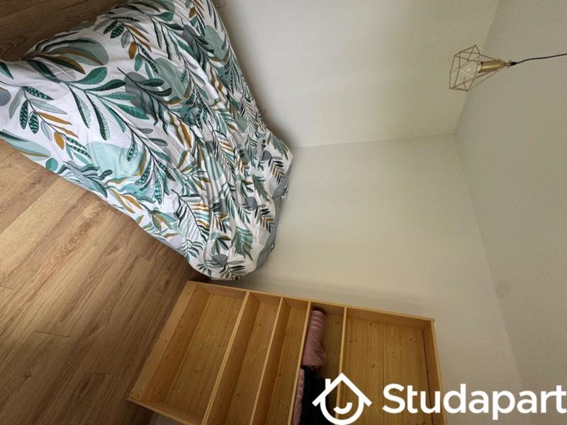 Chambre - 12 m² - 1 pièce