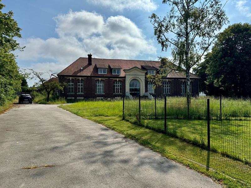 Immeuble - 1 883 m² - 12 pièces