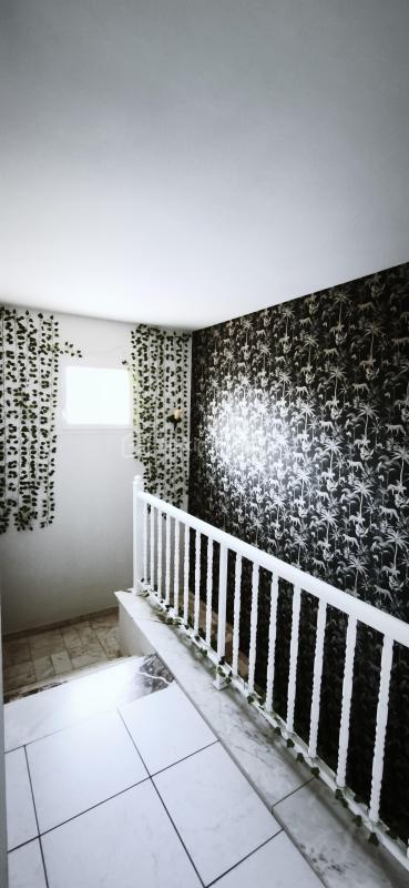 Demeure - 245 m² - 9 pièces