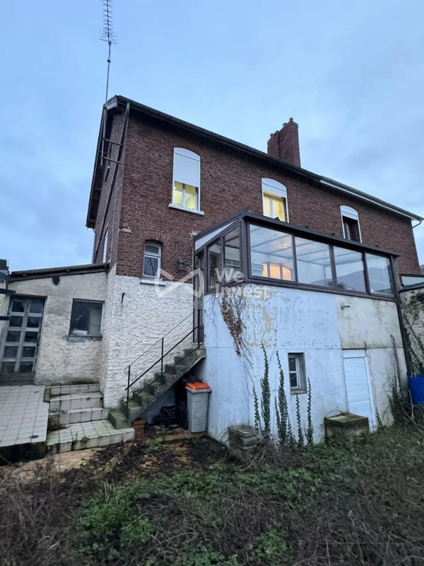 Maison - 122 m² - 8 pièces