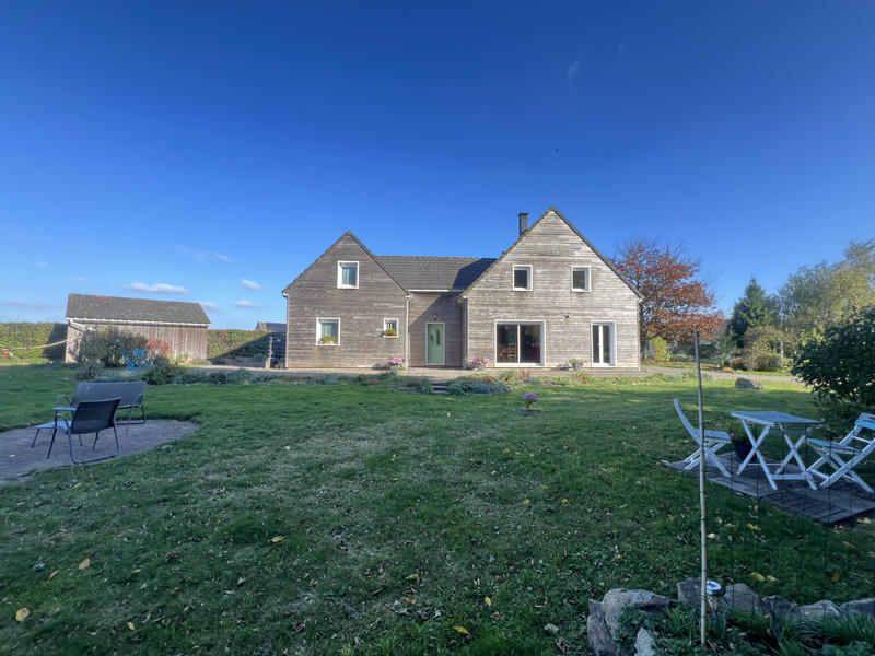 Maison - 157 m² - 8 pièces